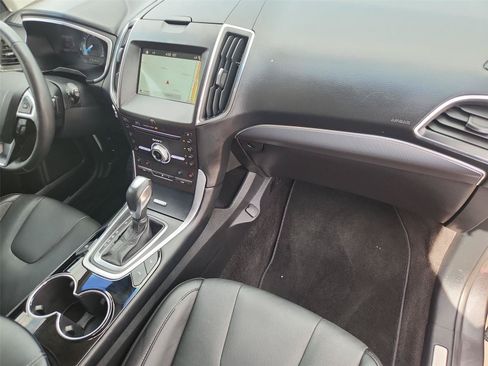 Used 2018 Ford Edge Titanium w/ Equipment Group 302A FWD image 29