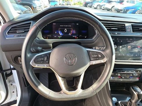 Used 2023 Volkswagen Tiguan SE image 15