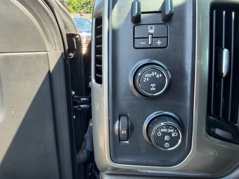 Used 2017 Chevrolet Silverado 1500 High Country AWD/4WD image 16