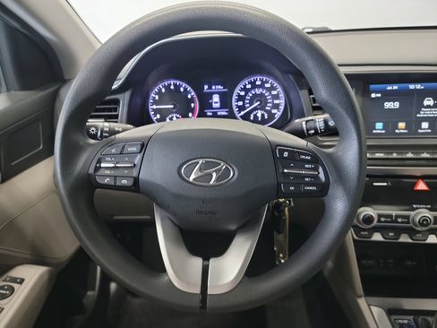 Used 2020 Hyundai Elantra SEL w/ Cargo Package (C1) FWD image 17