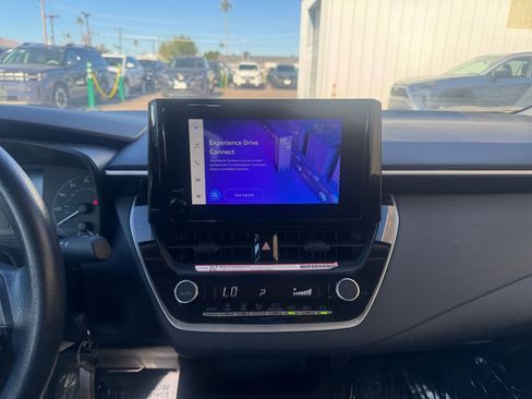 Used 2025 Toyota Corolla LE image 18