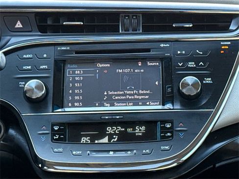 Used 2016 Toyota Avalon XLE Premium image 11