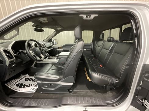 Used 2019 Ford F150 Lariat w/ Equipment Group 502A Luxury image 11