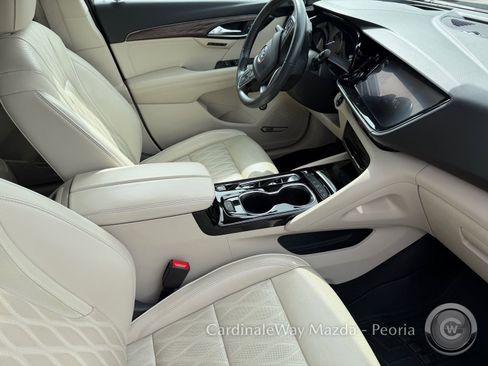 Used 2022 Buick Envision Avenir w/ Technology Package II FWD image 13