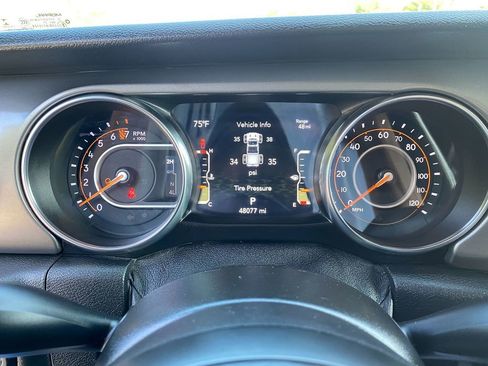 Used 2021 Jeep Gladiator Sport image 17