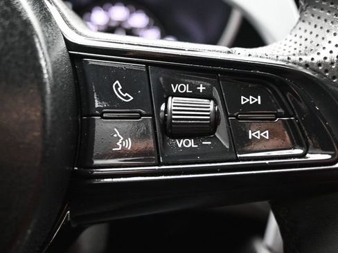 Used 2023 Alfa Romeo Giulia Veloce RWD image 30