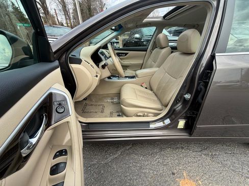 Used 2013 Nissan Altima 2.5 SL w/ Technology Pkg image 13