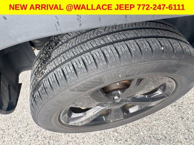 Certified 2020 Jeep Cherokee Latitude Plus FWD image 3