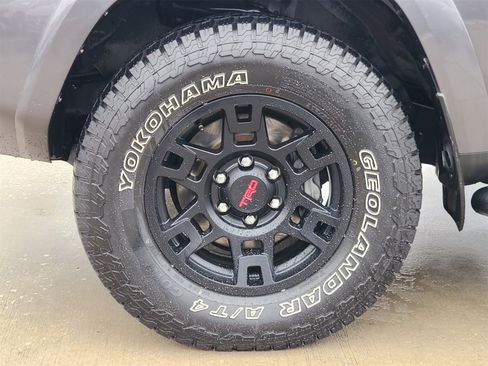 Used 2021 Toyota 4Runner SR5 Premium w/ Moonroof Package image 12