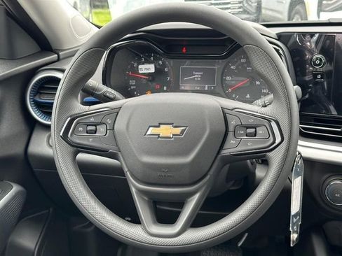New 2026 Chevrolet Trax LS FWD image 7