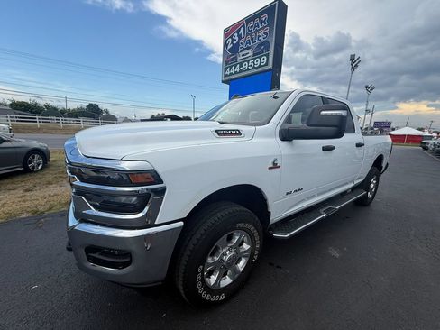 Used 2025 RAM 2500 Big Horn AWD/4WD image 8
