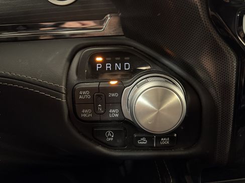 Used 2024 RAM 1500 Limited AWD/4WD image 19