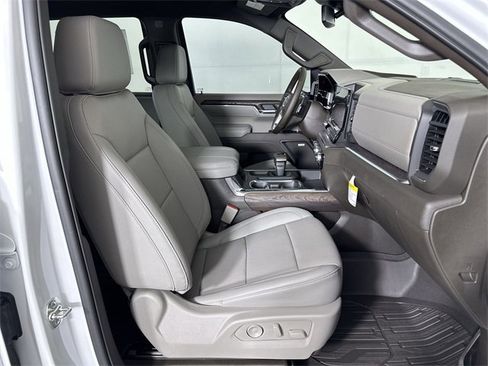 New 2026 GMC Sierra 1500 SLT w/ SLT Premium Plus Package image 28