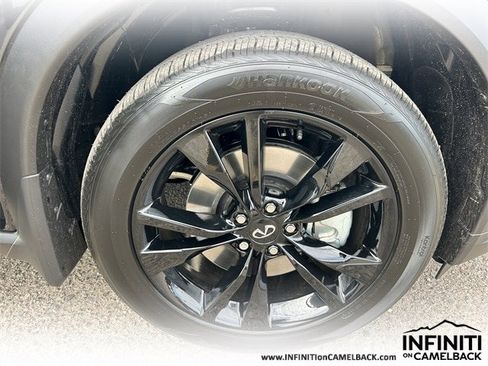 New 2025 INFINITI QX60 Luxe w/ Black Edition image 9