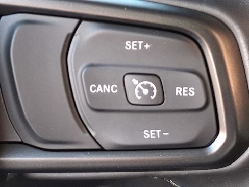 Used 2022 Jeep Wrangler Unlimited Sport S image 23