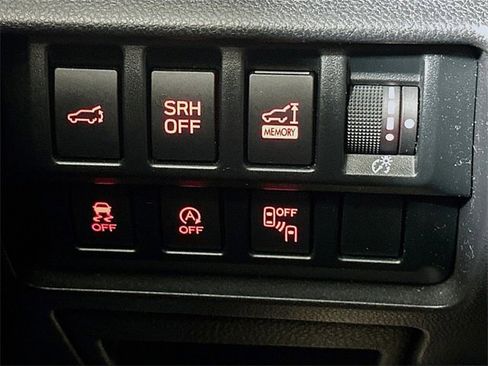 Used 2020 Subaru Forester Limited w/ Popular Package #3 image 10