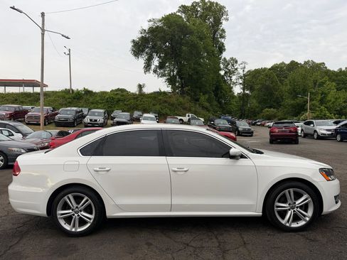 Used 2014 Volkswagen Passat 1.8T SE FWD image 4
