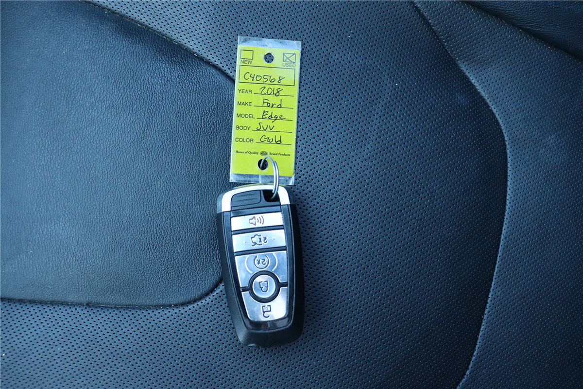 Used 2018 Ford Edge Titanium w/ Equipment Group 302A FWD image 45