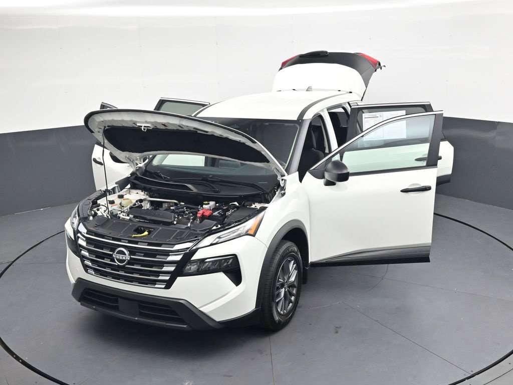 Used 2025 Nissan Rogue S AWD/4WD image 47