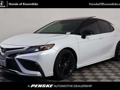 Used 2022 Toyota Camry XSE w/ Carpet Mat Package (TMS) FWD image 1