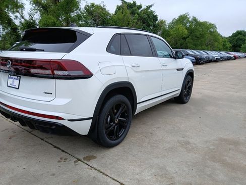 New 2026 Volkswagen Atlas Cross Sport SEL R-Line AWD/4WD image 5