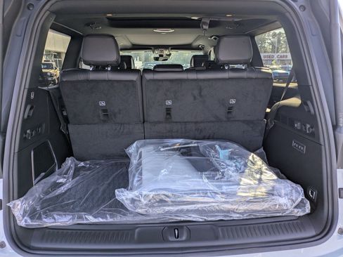 New 2026 Jeep Grand Wagoneer Limited w/ Premium Group II image 25