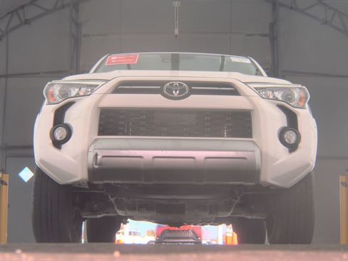 Used 2020 Toyota 4Runner TRD Off-Road image 4