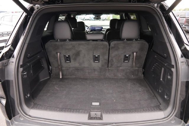 Used 2025 Buick Enclave Preferred AWD/4WD image 7