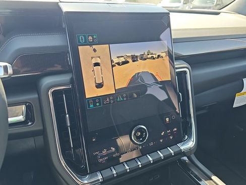 New 2026 GMC Yukon XL Elevation AWD/4WD image 14