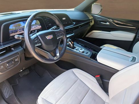 Certified 2023 Cadillac Escalade Sport w/ LPO, ONYX Package image 10