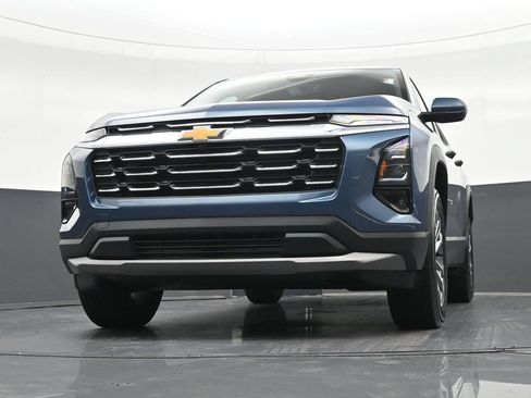 Used 2026 Chevrolet Equinox LT w/ Safety and Technology Package FWD image 34