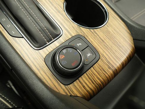 Used 2019 GMC Acadia Denali image 44