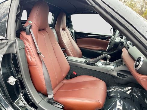 Used 2019 MAZDA MX-5 Miata RF Grand Touring image 26