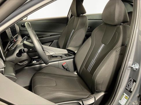 Used 2025 Hyundai Elantra Sport FWD image 20