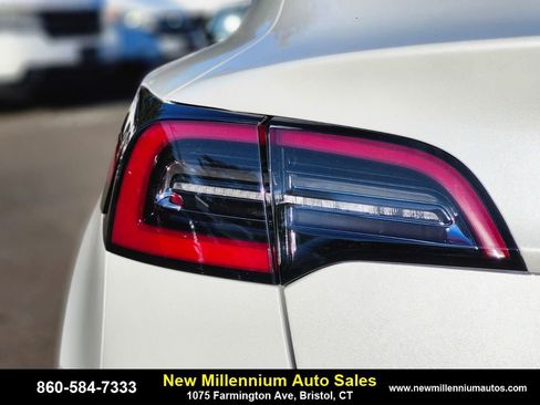 Used 2022 Tesla Model 3 Long Range image 9