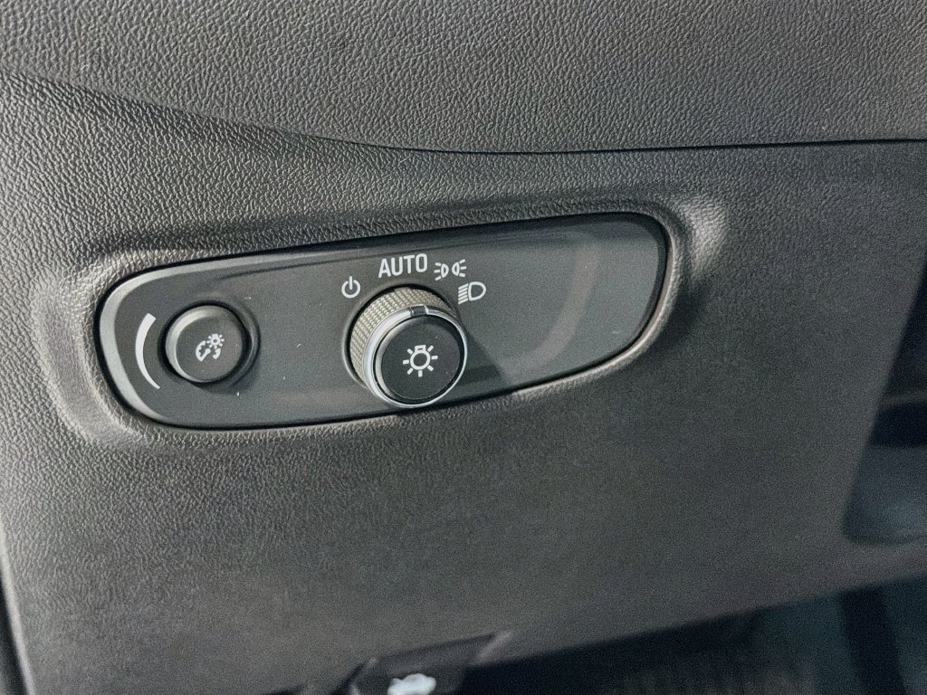 Used 2023 Chevrolet Equinox LT w/ LPO, Floor Liner Package AWD/4WD image 12