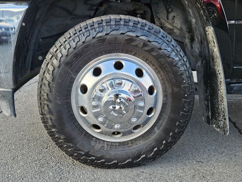 Used 2019 RAM 3500 Limited image 13