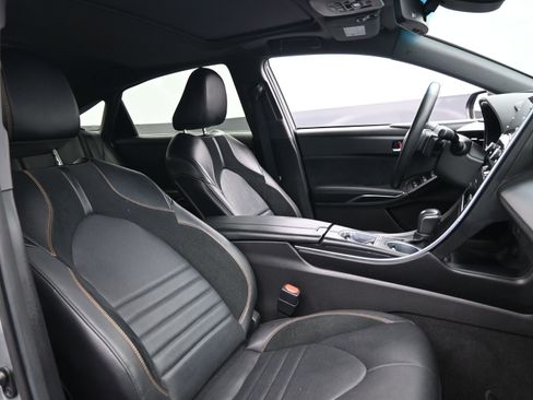 Used 2022 Toyota Avalon Touring image 15