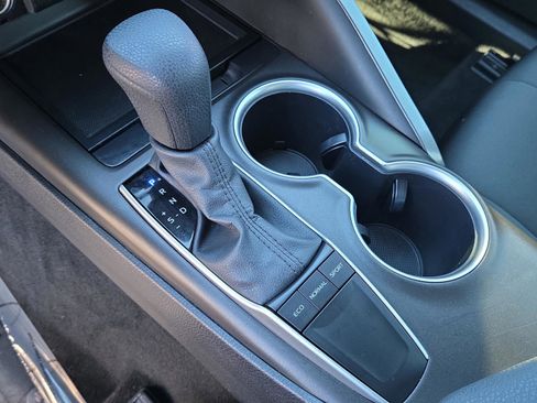 Used 2024 Toyota Camry LE image 22