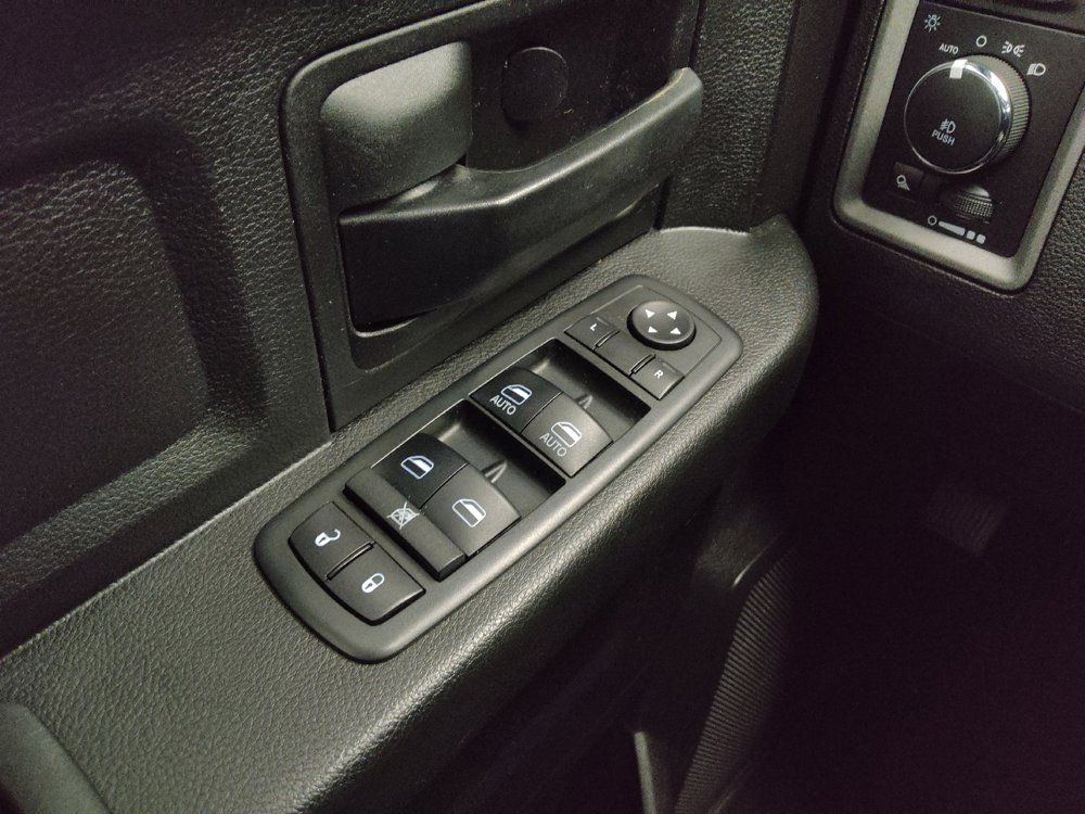 Used 2019 RAM 1500 Express AWD/4WD image 27