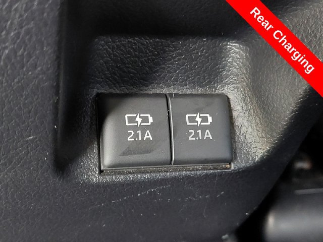 Used 2020 Toyota 4Runner Limited AWD/4WD image 23