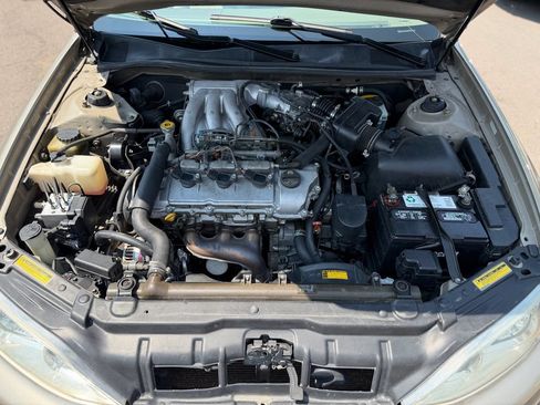 Used 2000 Lexus ES 330 FWD image 25