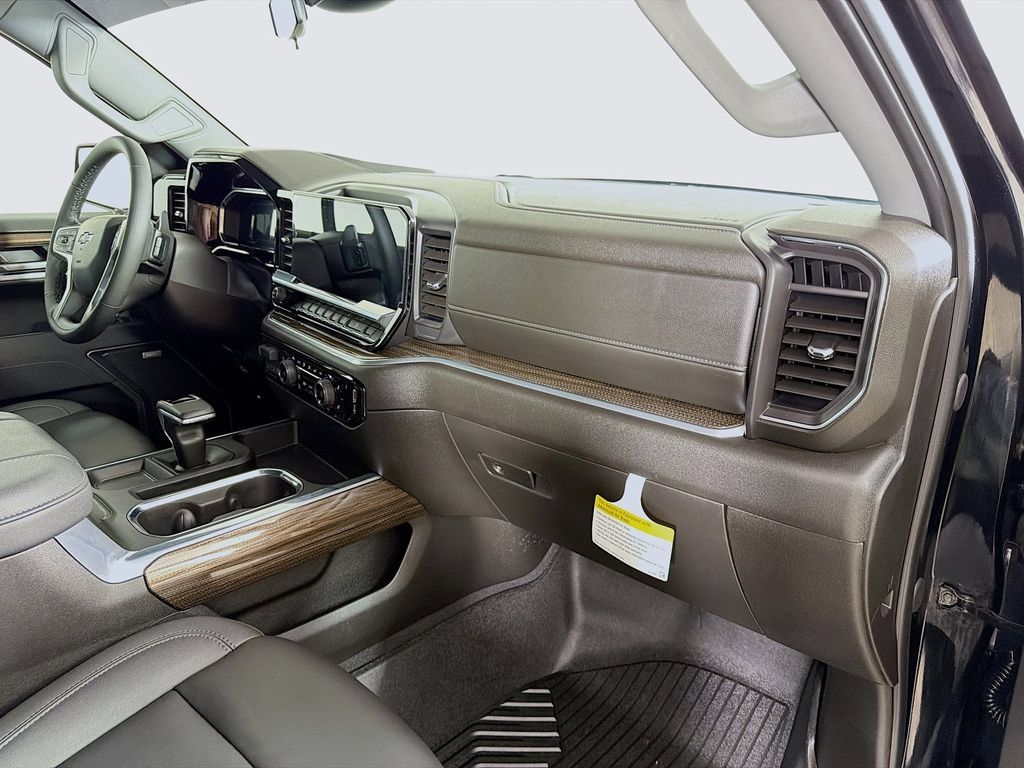 Used 2026 Chevrolet Silverado 1500 RST AWD/4WD image 26