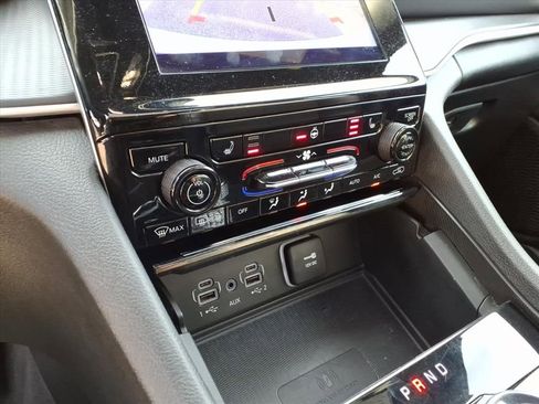 Used 2023 Jeep Grand Cherokee Altitude image 25