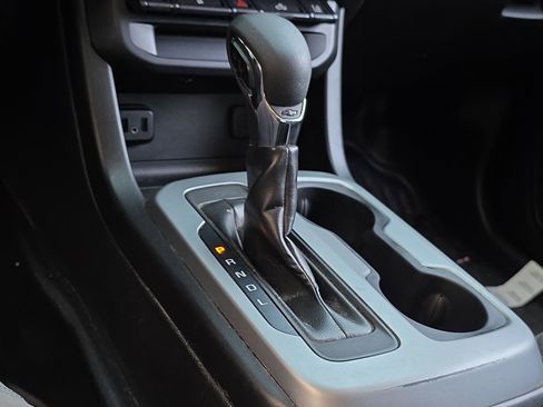 Used 2022 Chevrolet Colorado LT w/ Fleet Safety Package image 17