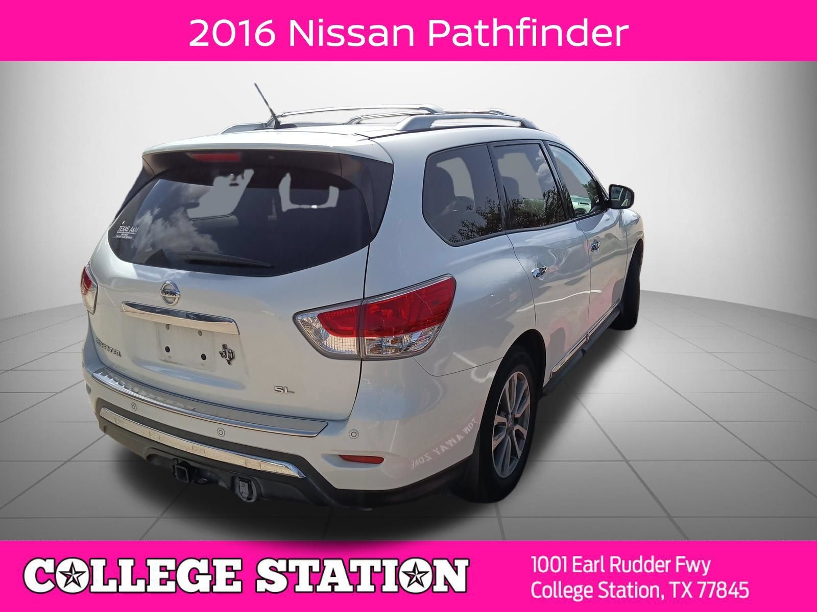 Used 2016 Nissan Pathfinder SL w/ SL Premium Package FWD image 2