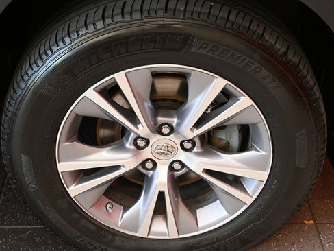 Used 2015 Toyota Highlander XLE image 5