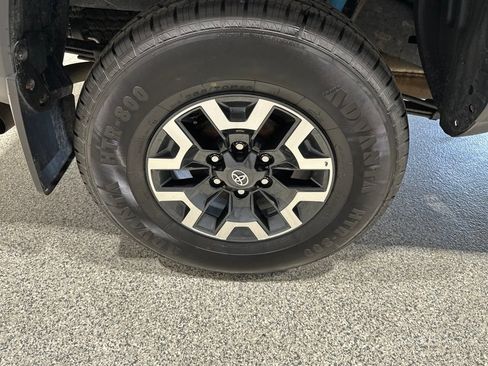 Used 2023 Toyota Tacoma TRD Off-Road AWD/4WD image 21