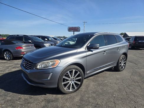 Used 2016 Volvo XC60 T6 w/ Proximity Package AWD/4WD image 10