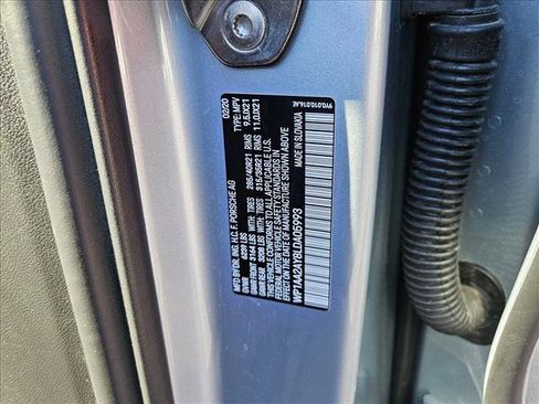 Used 2020 Porsche Cayenne image 24